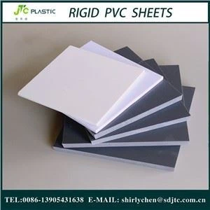 Com netejar el full de PVC sòlid blanc?